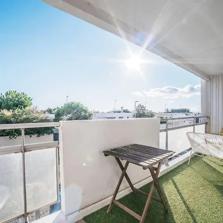 Le Calderini Appart: Beachfront Residence with Free Wi-Fi and Parking La Grande-Motte Exterior photo
