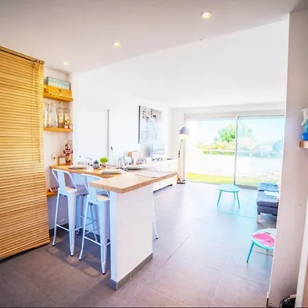Le Calderini Appart: Beachfront Residence with Free Wi-Fi and Parking La Grande-Motte Exterior photo